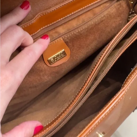 Gucci Vintage Saddle Bag - Picture 12 of 15